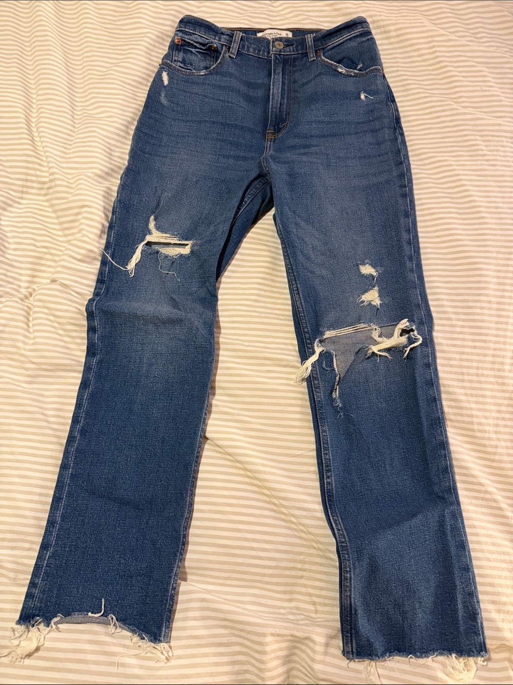 Abercrombie & Fitch Women's Distressed Straight-Leg Jeans in Dark Blue